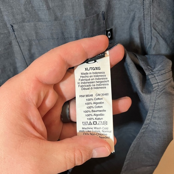 Mens NWT Oakley Gray Casual Short Sleeve Button Up Shirt Size XL - Picture 6 of 7